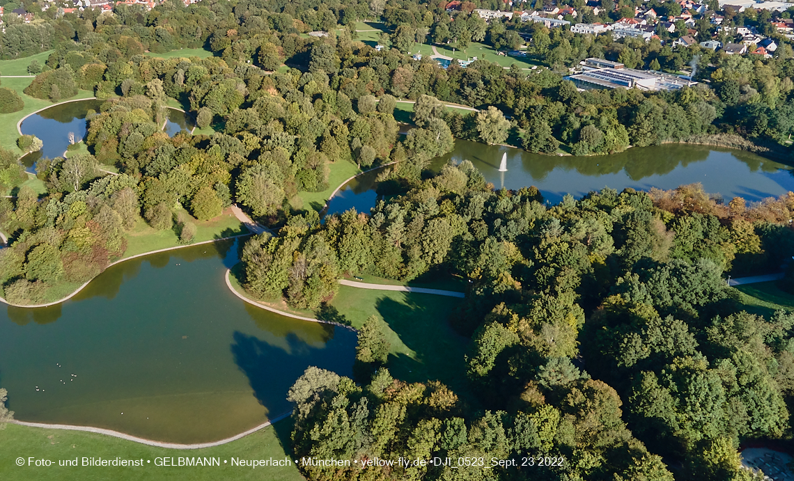 23.09.2022 - der Ostpark mir Biergarten und See in Neuperlach